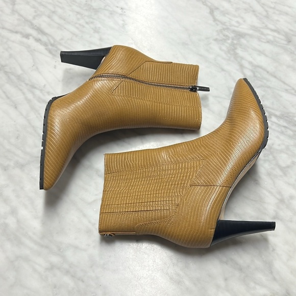 Donald J Pliner Deniz 82 Leather Pointed Toe Ankle Boot NEW Size 7.5 - Picture 5 of 12